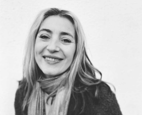 Fotografía en blanco y negro de Lourdes Soriano Samper, terapeuta en Badalona (Barcelona)